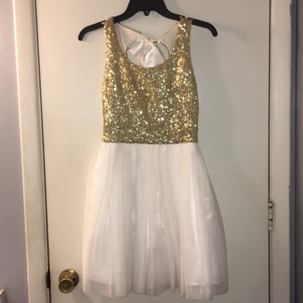 Homecoming dress - Picture 1 of 8